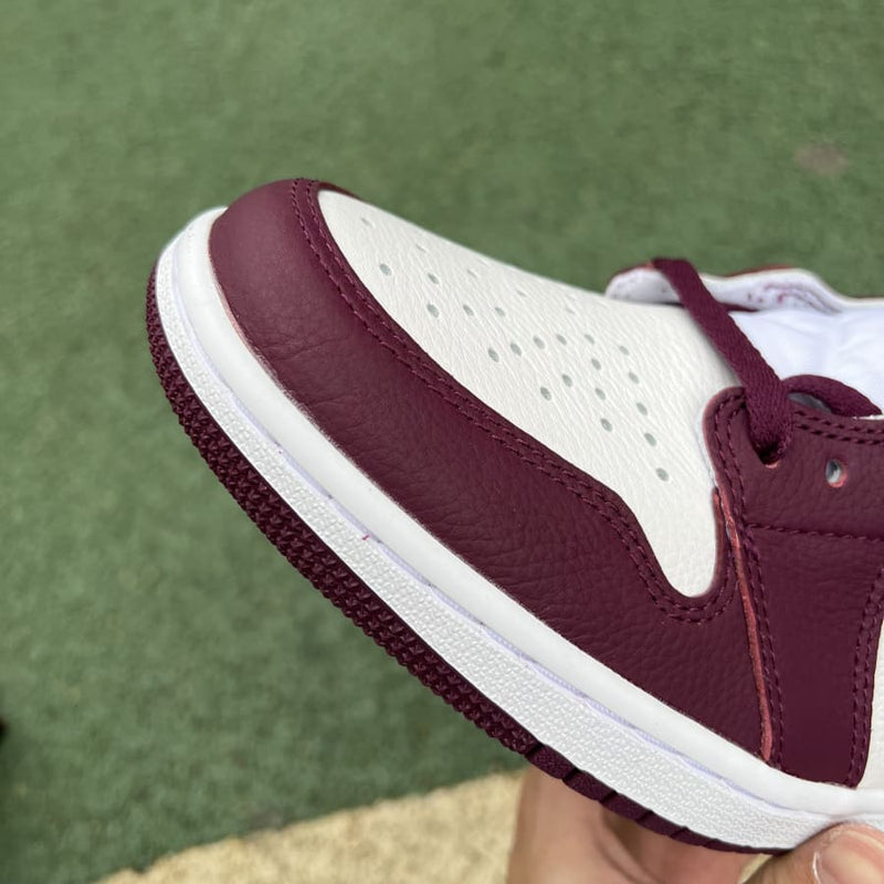 Air Jordan 1 Retro High Bordeaux