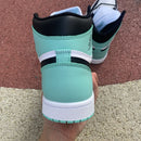 Air Jordan 1 Retro High Igloo