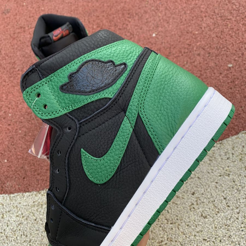 Air Jordan 1 Retro High Pine Green Black