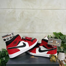 Air Jordan 1 Mid Chicago Toe