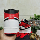 Air Jordan 1 Mid Chicago