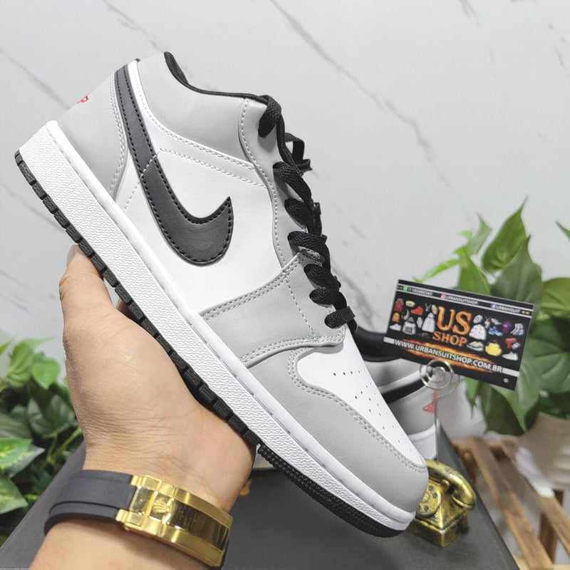 Air Jordan 1 Low Light Smoke Grey