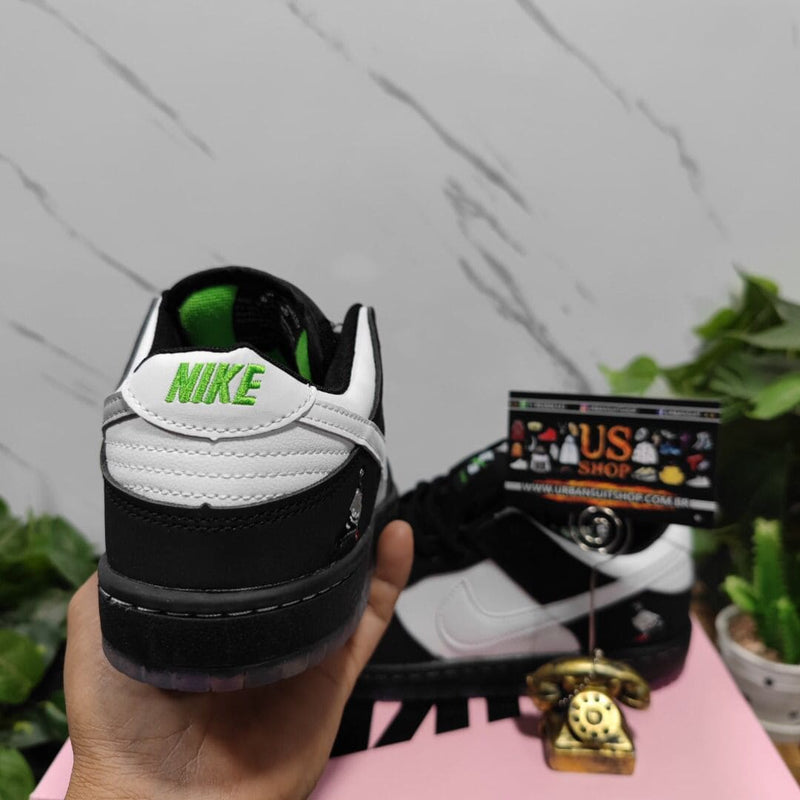 Nike SB Dunk Low Staple Panda Pigeon