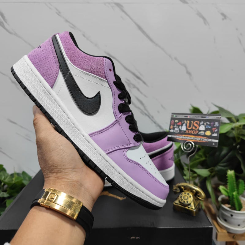 Air Jordan 1 Low SE Violet Shock White Black