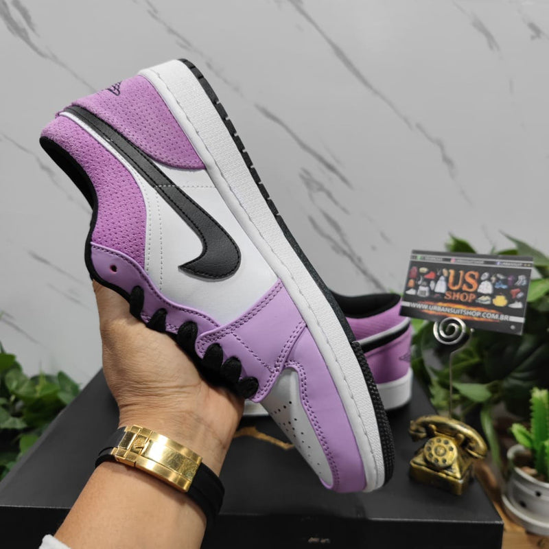 Air Jordan 1 Low SE Violet Shock White Black