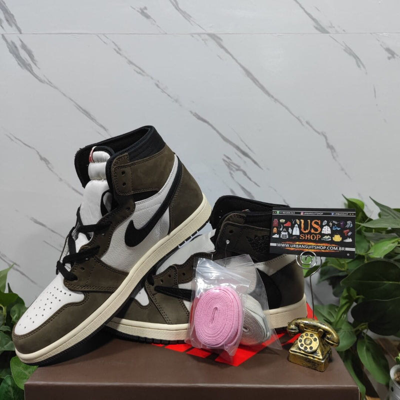 Air Jordan 1 Retro High SP Travis Scott Mocha