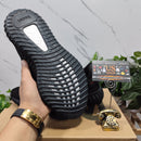 Adidas Yeezy Boost 350 V2 Bred