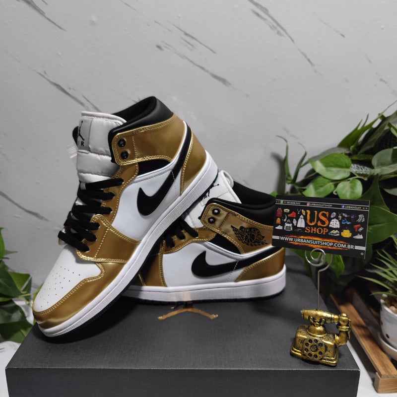 Air Jordan 1 Mid SE Metallic Gold