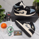 Air Jordan 1 Mid Satin Grey Toe