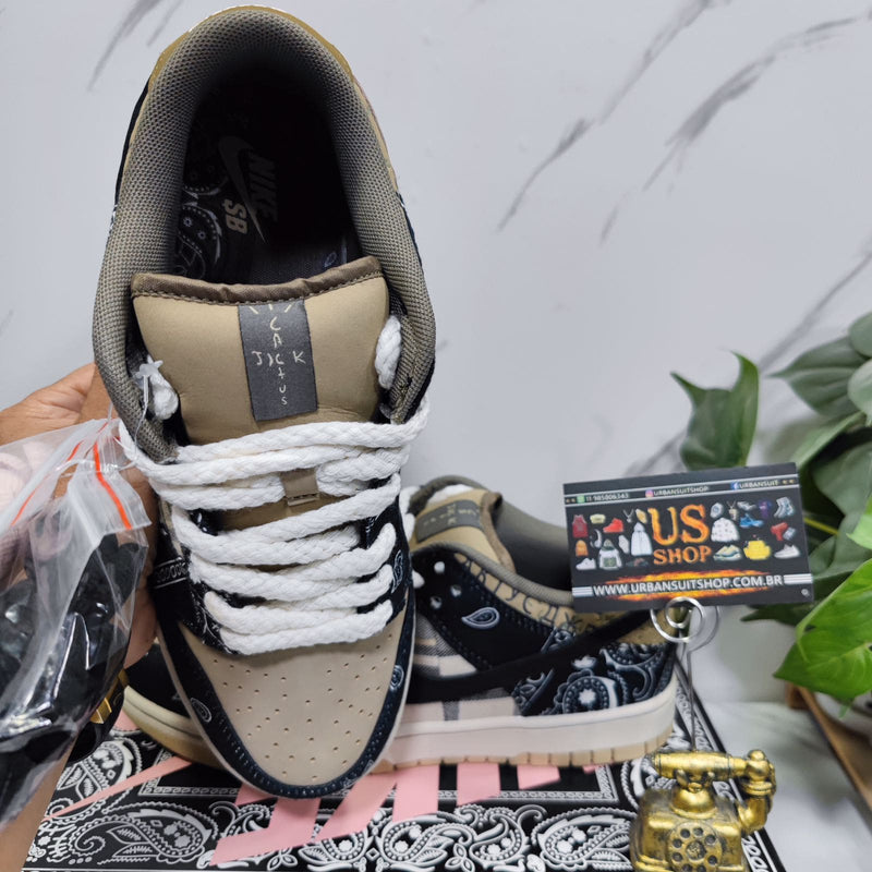 Nike SB Dunk Low Travis Scott1