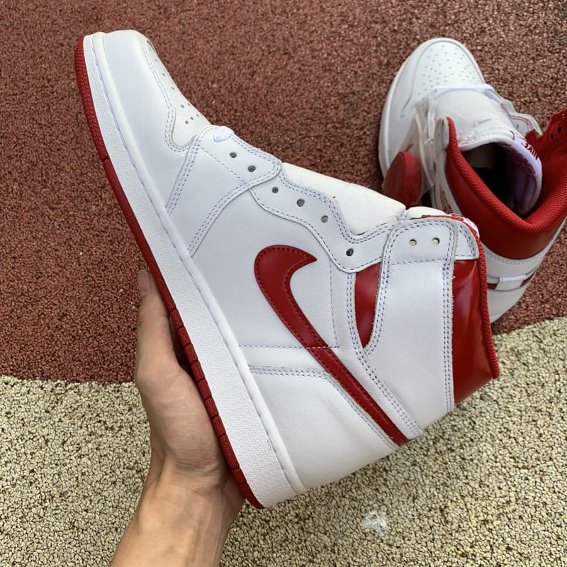 Air Jordan 1 Retro Metallic Red