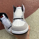 Air Jordan 1 Retro High Light Smoke Grey