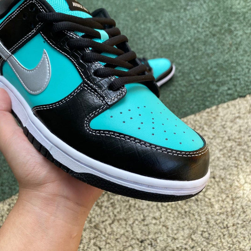 Nike SB Dunk Low Diamond Supply Co.