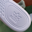 Adidas Yeezy Boost 350 V2 Hyperspace